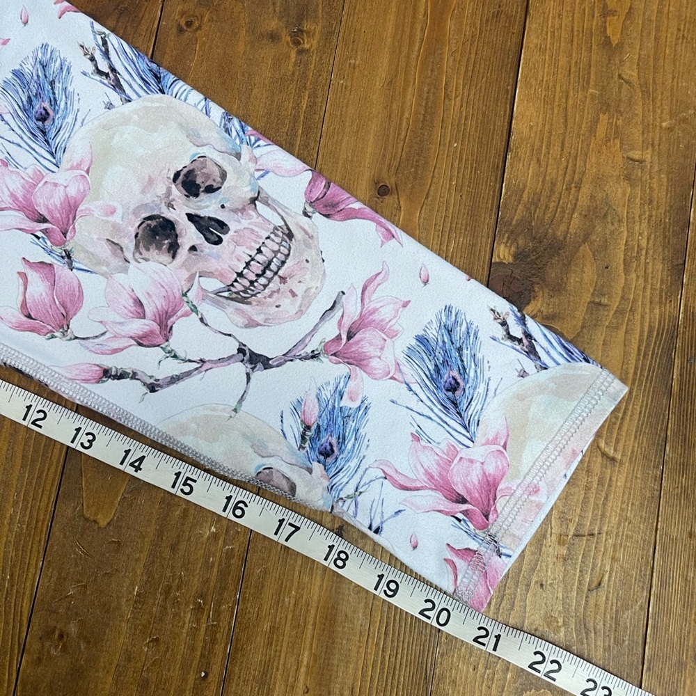 Evolution And Creation Size Medium Cropped Leggin… - image 7